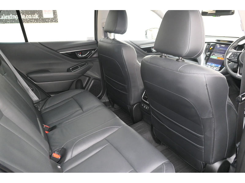 Subaru 2.5i Touring Estate 5dr Petrol Lineartronic 4WD Euro 6 (s/s) (169 ps)