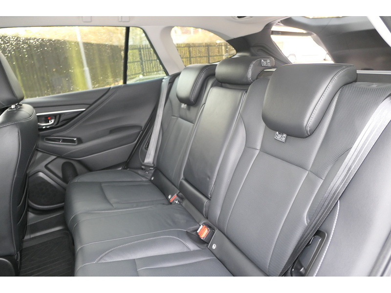 Subaru 2.5i Touring Estate 5dr Petrol Lineartronic 4WD Euro 6 (s/s) (169 ps)