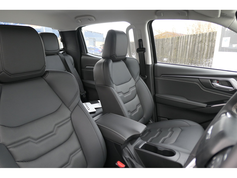 Isuzu 1.9 TD DL40 Pickup Double Cab 4dr Diesel Auto 4WD Euro 6 (s/s) (164 ps)