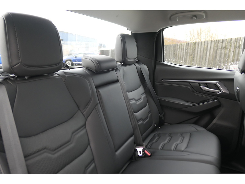 Isuzu 1.9 TD DL40 Pickup Double Cab 4dr Diesel Auto 4WD Euro 6 (s/s) (164 ps)