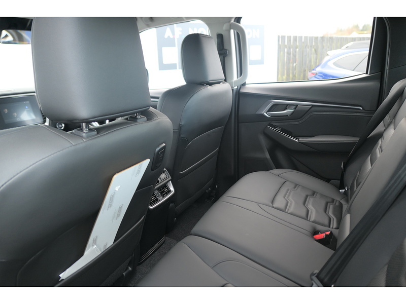 Isuzu 1.9 TD DL40 Pickup Double Cab 4dr Diesel Auto 4WD Euro 6 (s/s) (164 ps)