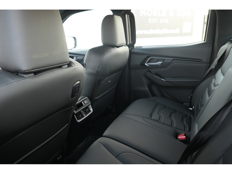 Isuzu 1.9 TD V-Cross Pickup Double Cab 4dr Diesel Auto 4WD Euro 6 (s/s) (164 ps)