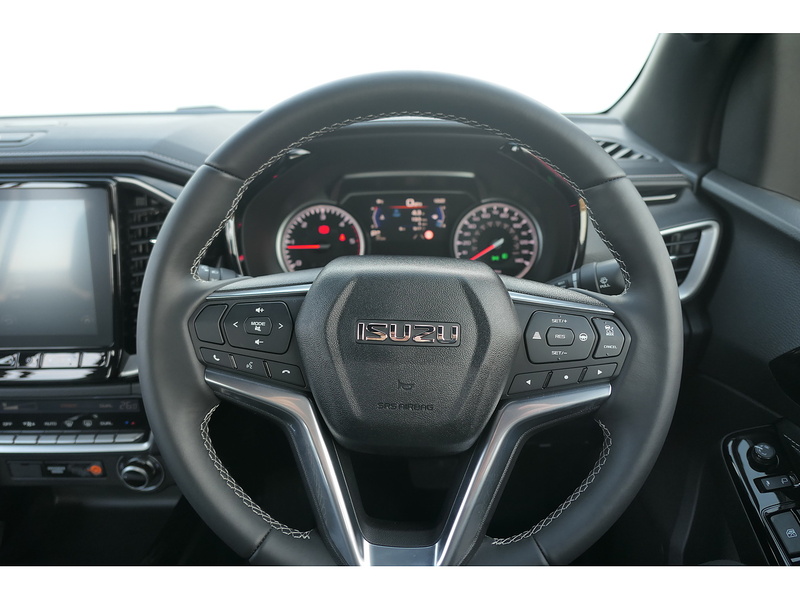 Isuzu 1.9 TD V-Cross Pickup Double Cab 4dr Diesel Auto 4WD Euro 6 (s/s) (164 ps)