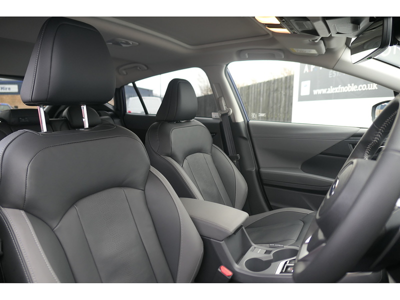 Subaru 2.0 e-Boxer Touring SUV 5dr Petrol Hybrid Lineartronic 4WD Euro 6 (s/s) (136 ps)