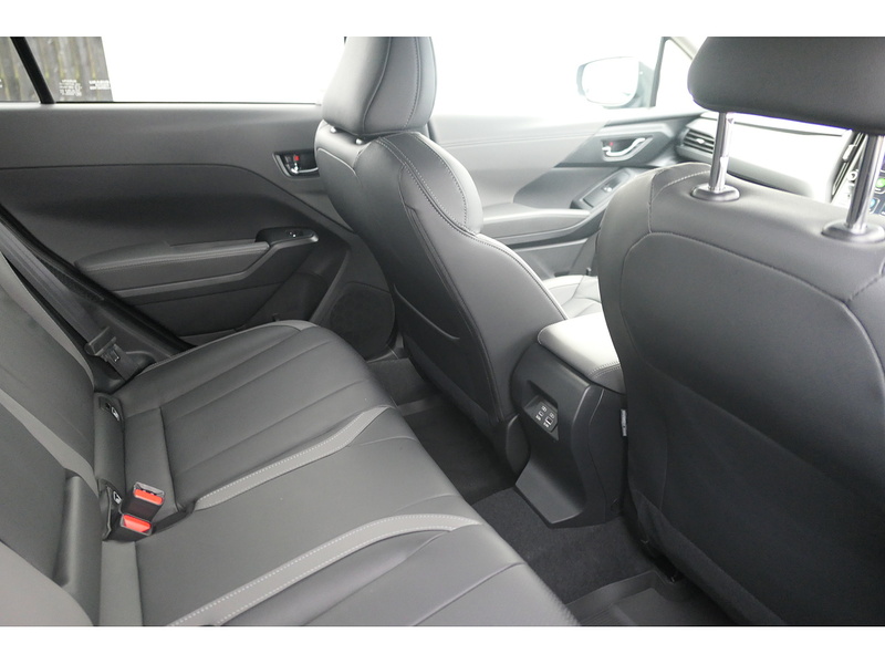 Subaru 2.0 e-Boxer Touring SUV 5dr Petrol Hybrid Lineartronic 4WD Euro 6 (s/s) (136 ps)