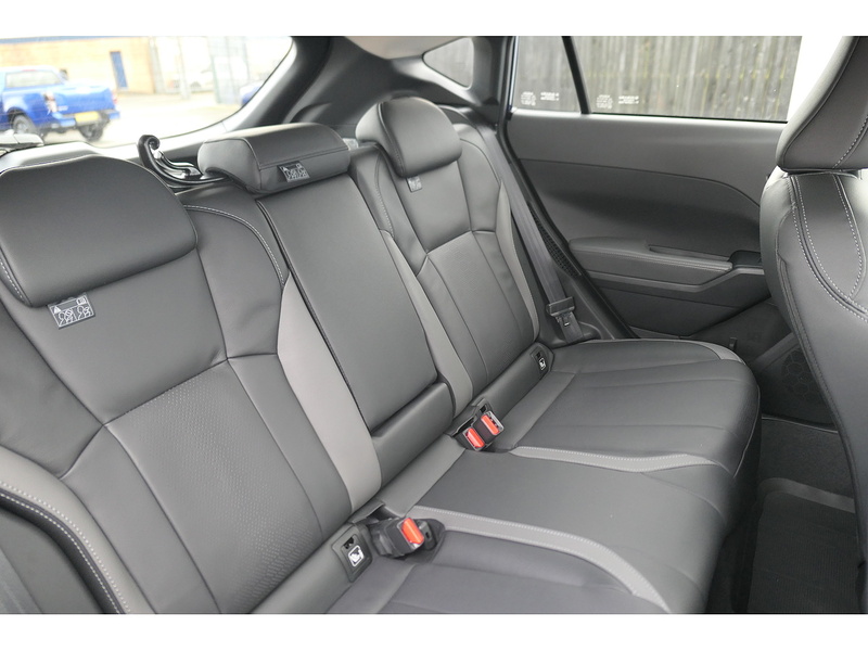 Subaru 2.0 e-Boxer Touring SUV 5dr Petrol Hybrid Lineartronic 4WD Euro 6 (s/s) (136 ps)