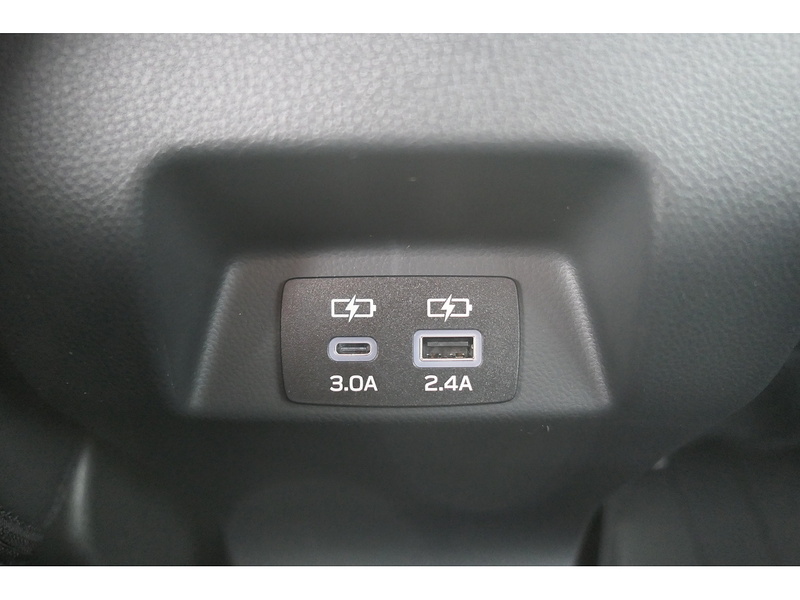 Subaru 2.0 e-Boxer Touring SUV 5dr Petrol Hybrid Lineartronic 4WD Euro 6 (s/s) (136 ps)