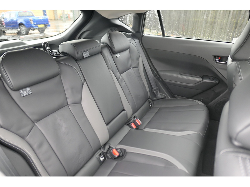 Subaru 2.0 e-Boxer Touring SUV 5dr Petrol Hybrid Lineartronic 4WD Euro 6 (s/s) (136 ps)