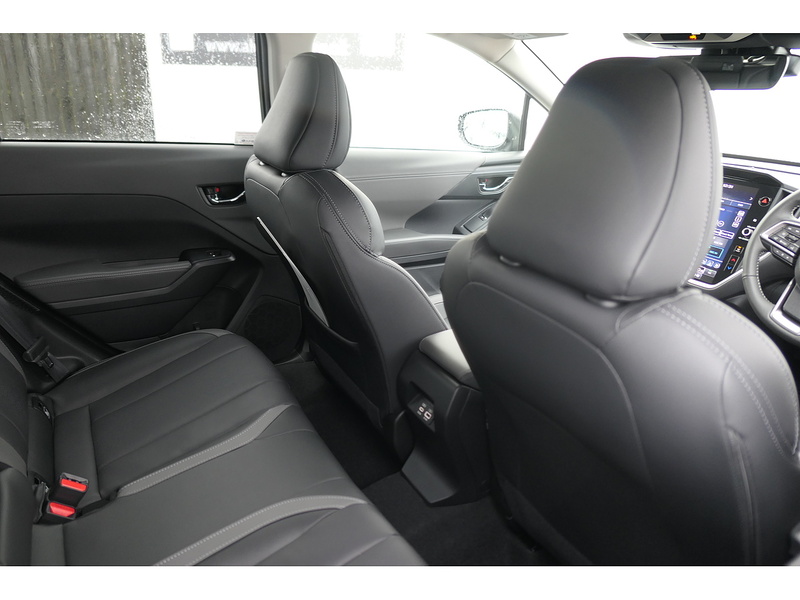 Subaru 2.0 e-Boxer Touring SUV 5dr Petrol Hybrid Lineartronic 4WD Euro 6 (s/s) (136 ps)