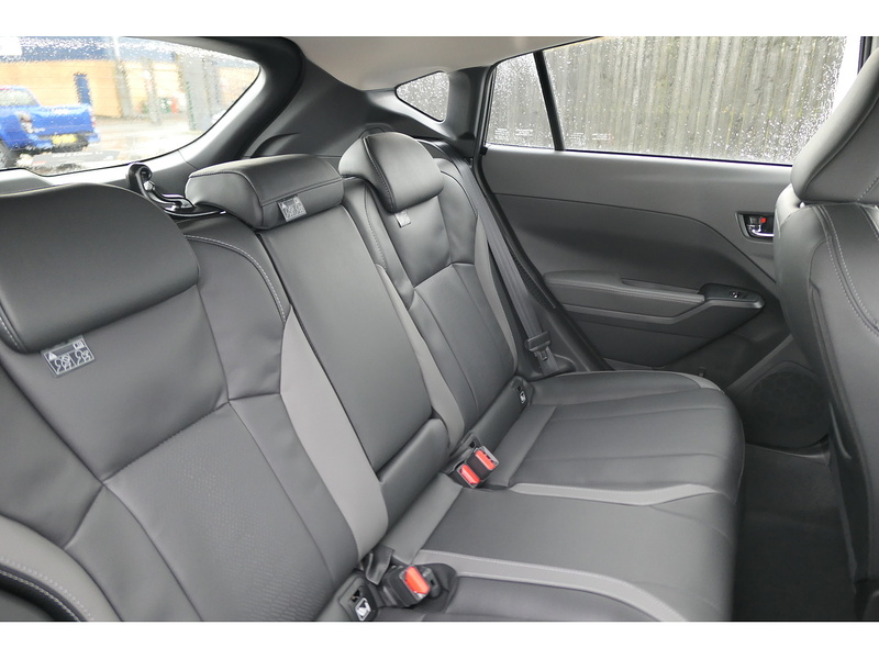 Subaru 2.0 e-Boxer Touring SUV 5dr Petrol Hybrid Lineartronic 4WD Euro 6 (s/s) (136 ps)