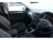 Volkswagen T-Roc TSI Active 