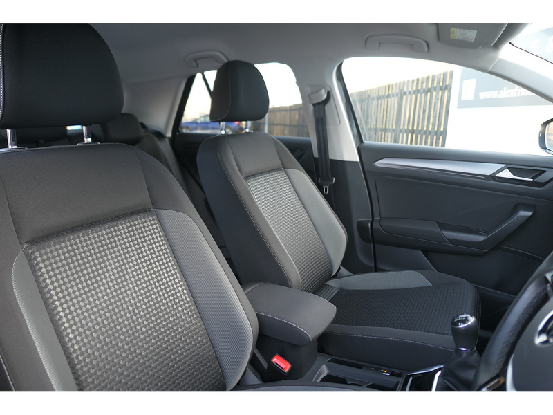 Volkswagen 1.0 TSI Active SUV 5dr Petrol Manual Euro 6 (s/s) (110 ps)