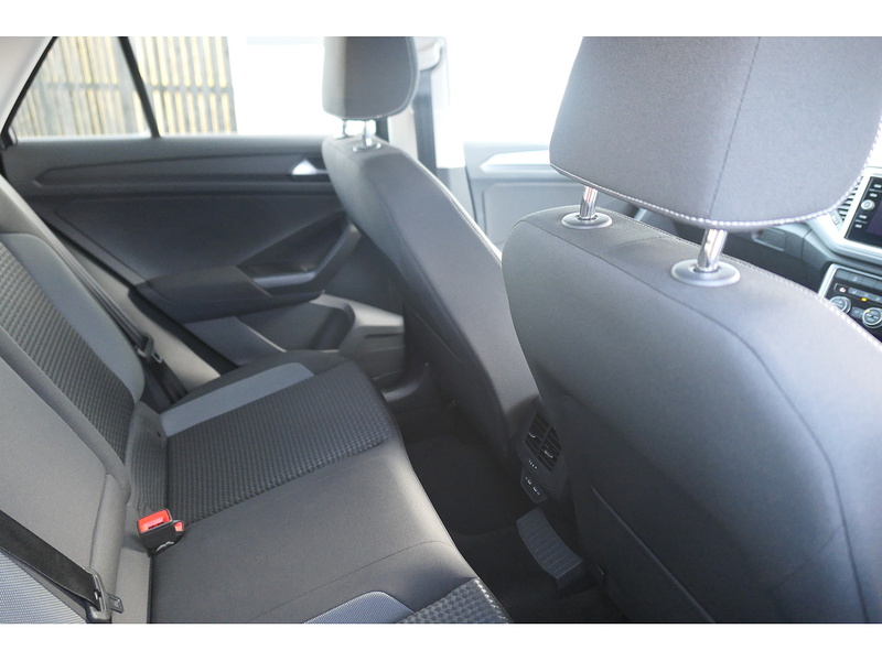 Volkswagen 1.0 TSI Active SUV 5dr Petrol Manual Euro 6 (s/s) (110 ps)