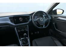Volkswagen T-Roc TSI Active 