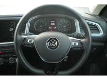 Volkswagen T-Roc TSI Active 
