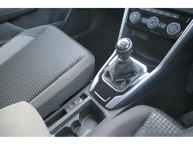 Volkswagen 1.0 TSI Active SUV 5dr Petrol Manual Euro 6 (s/s) (110 ps)