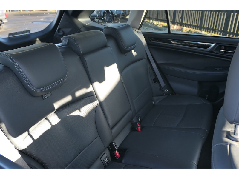 Subaru 2.5i SE Premium Estate 5dr Petrol Lineartronic 4WD Euro 6 (s/s) (175 ps)