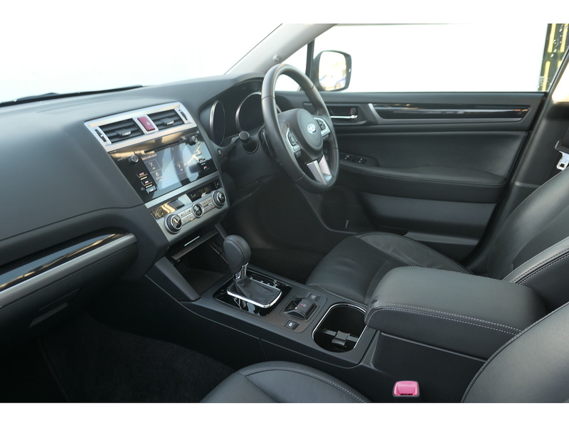 Subaru 2.5i SE Premium Estate 5dr Petrol Lineartronic 4WD Euro 6 (s/s) (175 ps)