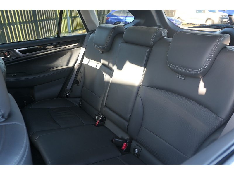 Subaru 2.5i SE Premium Estate 5dr Petrol Lineartronic 4WD Euro 6 (s/s) (175 ps)