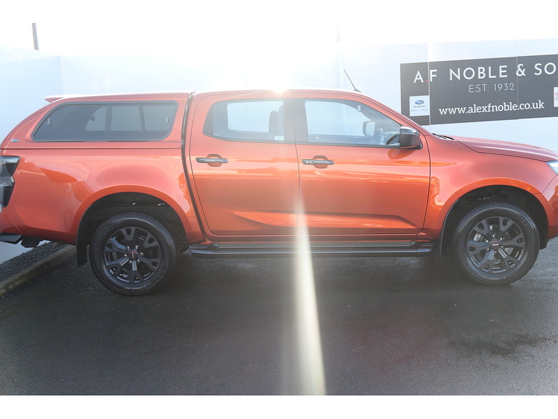 Isuzu 1.9 TD V-Cross Pickup Double Cab 4dr Diesel Auto 4WD Euro 6 (s/s) (164 ps)