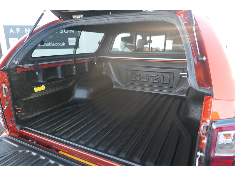 Isuzu 1.9 TD V-Cross Pickup Double Cab 4dr Diesel Auto 4WD Euro 6 (s/s) (164 ps)