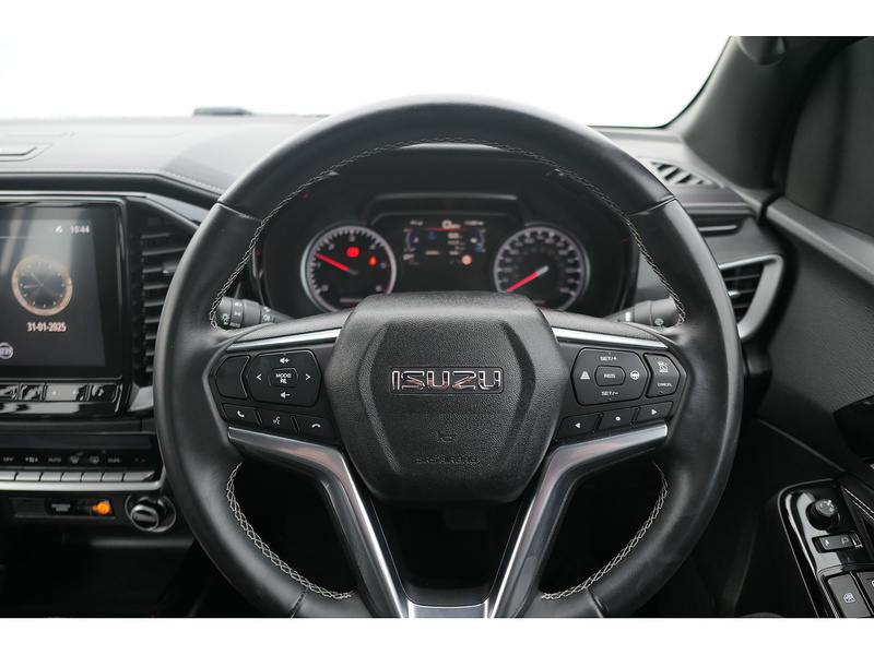 Isuzu 1.9 TD V-Cross Pickup Double Cab 4dr Diesel Auto 4WD Euro 6 (s/s) (164 ps)