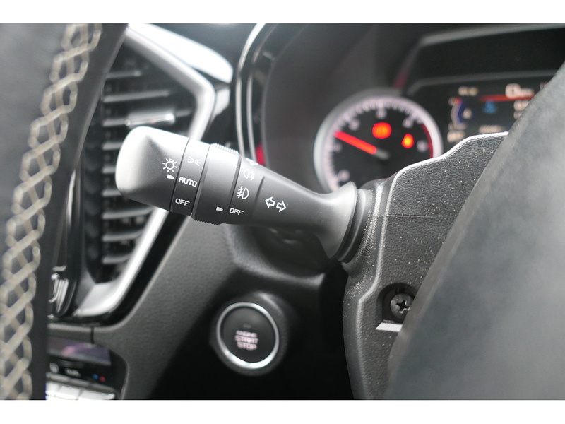 Isuzu 1.9 TD V-Cross Pickup Double Cab 4dr Diesel Auto 4WD Euro 6 (s/s) (164 ps)