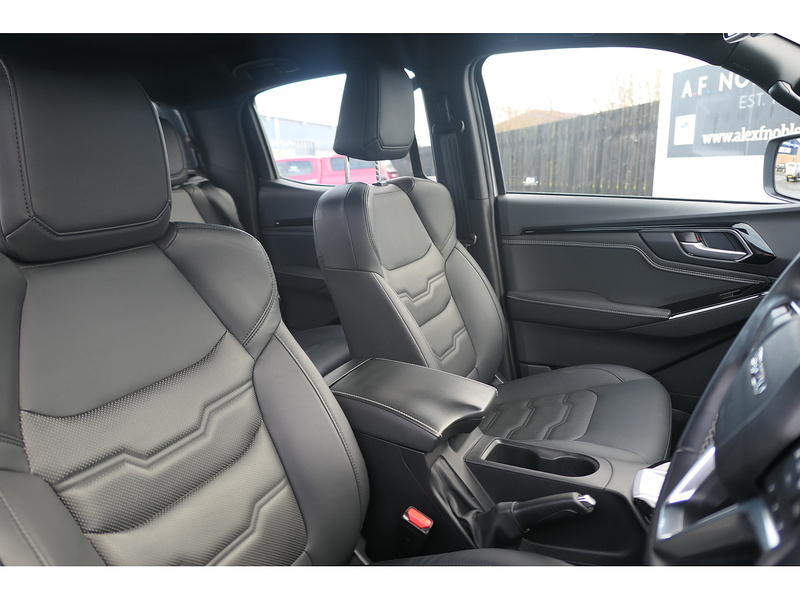 Isuzu 1.9 TD V-Cross Pickup Double Cab 4dr Diesel Auto 4WD Euro 6 (s/s) (164 ps)