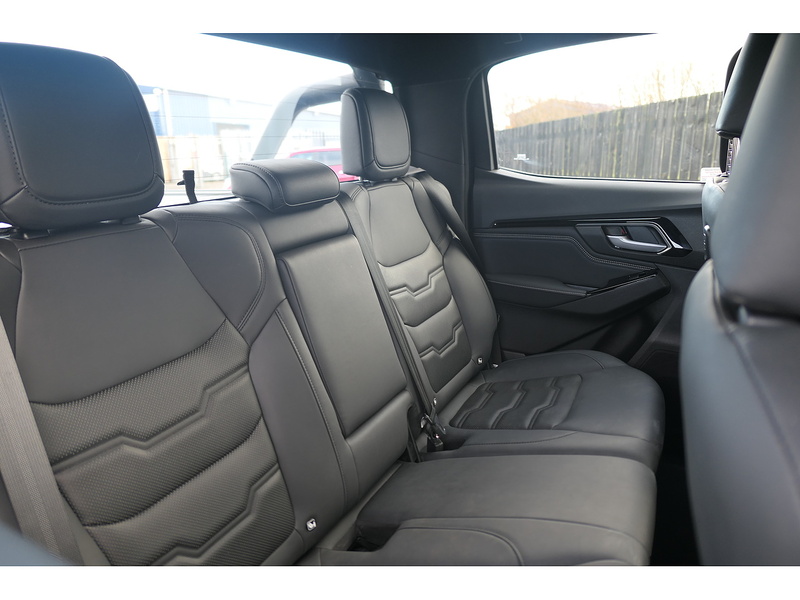 Isuzu 1.9 TD V-Cross Pickup Double Cab 4dr Diesel Auto 4WD Euro 6 (s/s) (164 ps)