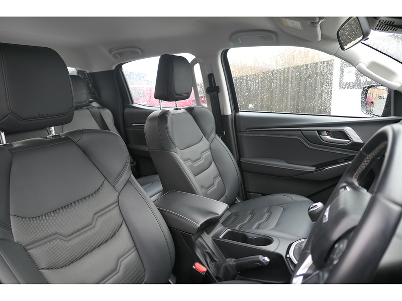 Isuzu 1.9 TD DL40 Pickup Double Cab 4dr Diesel Manual 4WD Euro 6 (s/s) (164 ps)