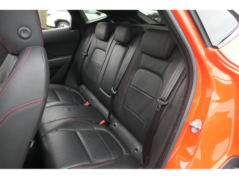 Jaguar 2.0 D180 Chequered Flag SUV 5dr Diesel Auto AWD Euro 6 (s/s) (180 ps)