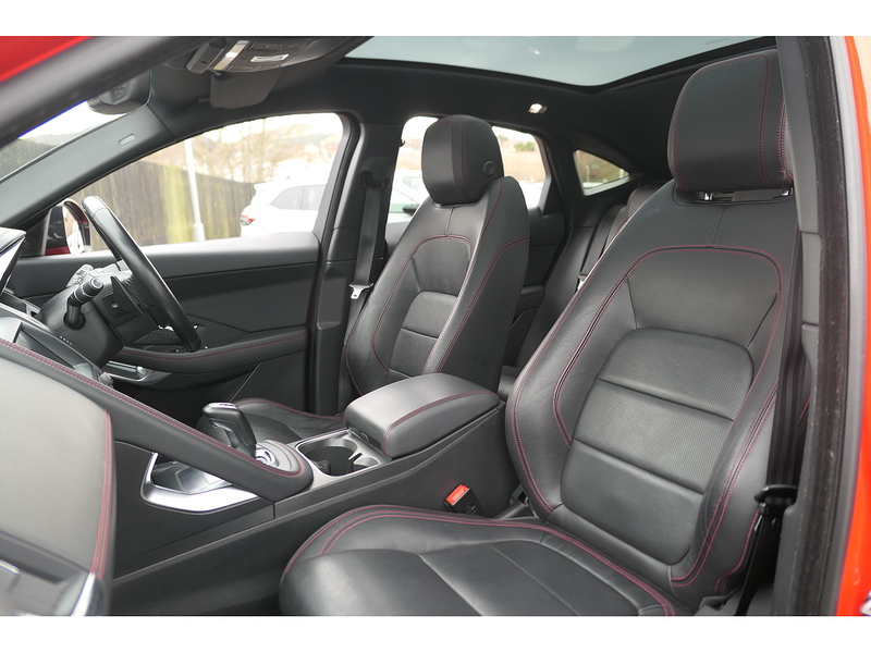 Jaguar 2.0 D180 Chequered Flag SUV 5dr Diesel Auto AWD Euro 6 (s/s) (180 ps)