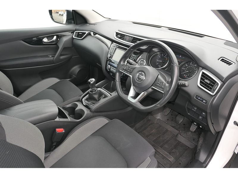 Nissan 1.3 DIG-T N-Connecta SUV 5dr Petrol Manual Euro 6 (s/s) (140 ps)