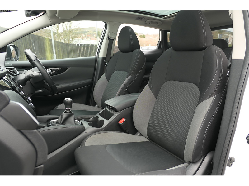 Nissan 1.3 DIG-T N-Connecta SUV 5dr Petrol Manual Euro 6 (s/s) (140 ps)