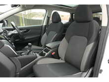 Nissan Qashqai DIG-T N-Connecta 