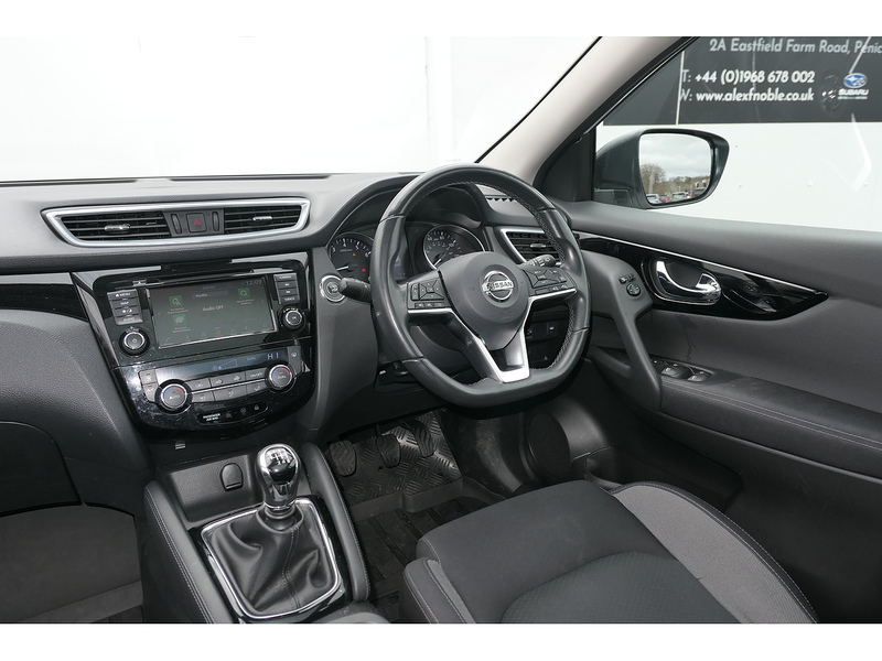 Nissan 1.3 DIG-T N-Connecta SUV 5dr Petrol Manual Euro 6 (s/s) (140 ps)