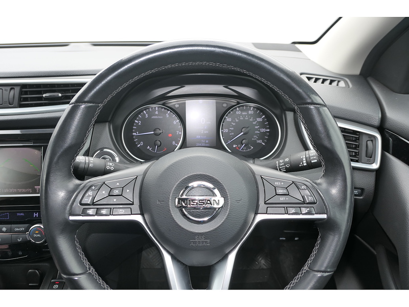 Nissan 1.3 DIG-T N-Connecta SUV 5dr Petrol Manual Euro 6 (s/s) (140 ps)