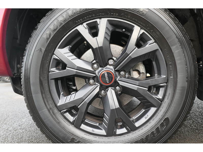 Isuzu 1.9 TD V-Cross Pickup Double Cab 4dr Diesel Manual 4WD Euro 6 (s/s) (164 ps)