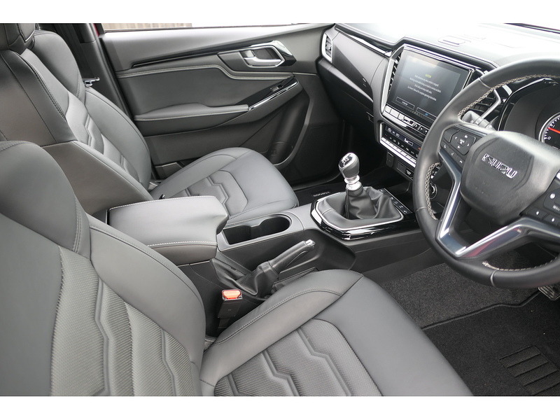 Isuzu 1.9 TD V-Cross Pickup Double Cab 4dr Diesel Manual 4WD Euro 6 (s/s) (164 ps)