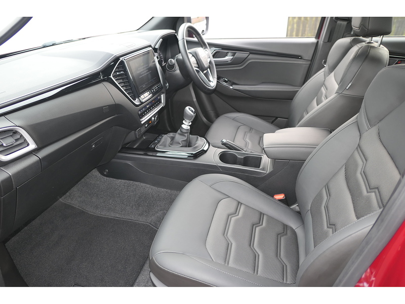 Isuzu 1.9 TD V-Cross Pickup Double Cab 4dr Diesel Manual 4WD Euro 6 (s/s) (164 ps)