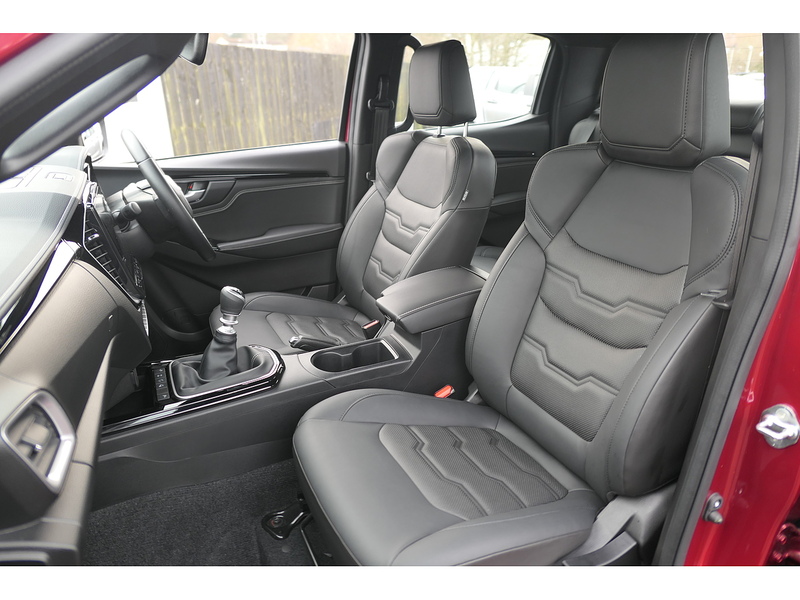 Isuzu 1.9 TD V-Cross Pickup Double Cab 4dr Diesel Manual 4WD Euro 6 (s/s) (164 ps)