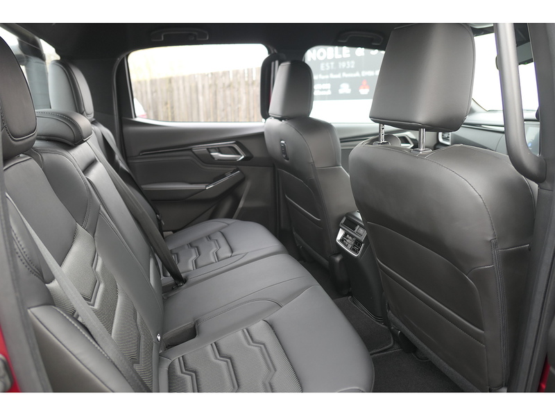 Isuzu 1.9 TD V-Cross Pickup Double Cab 4dr Diesel Manual 4WD Euro 6 (s/s) (164 ps)