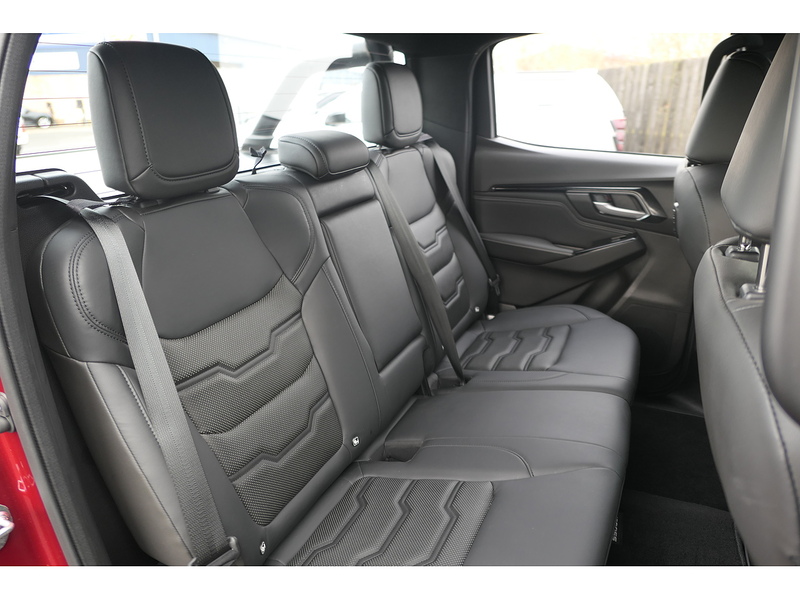 Isuzu 1.9 TD V-Cross Pickup Double Cab 4dr Diesel Manual 4WD Euro 6 (s/s) (164 ps)