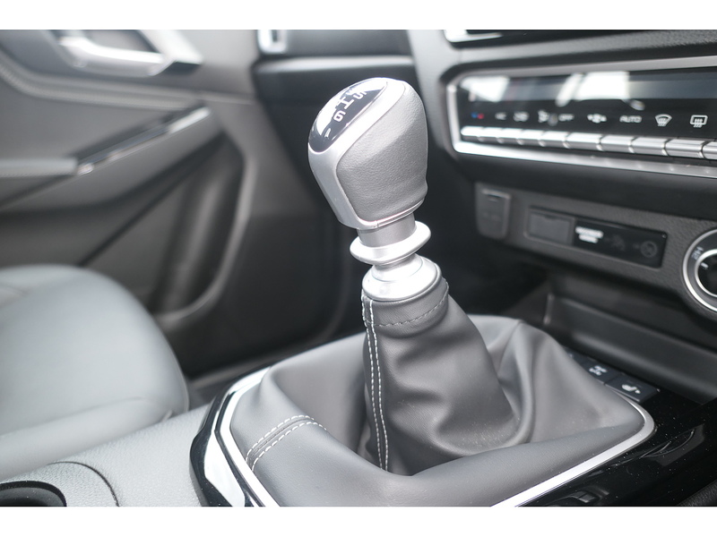 Isuzu 1.9 TD V-Cross Pickup Double Cab 4dr Diesel Manual 4WD Euro 6 (s/s) (164 ps)