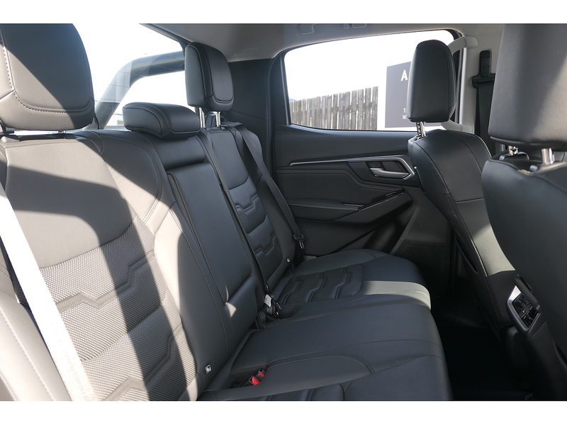 Isuzu 1.9 TD DL40 Pickup Double Cab 4dr Diesel Manual 4WD Euro 6 (s/s) (164 ps)