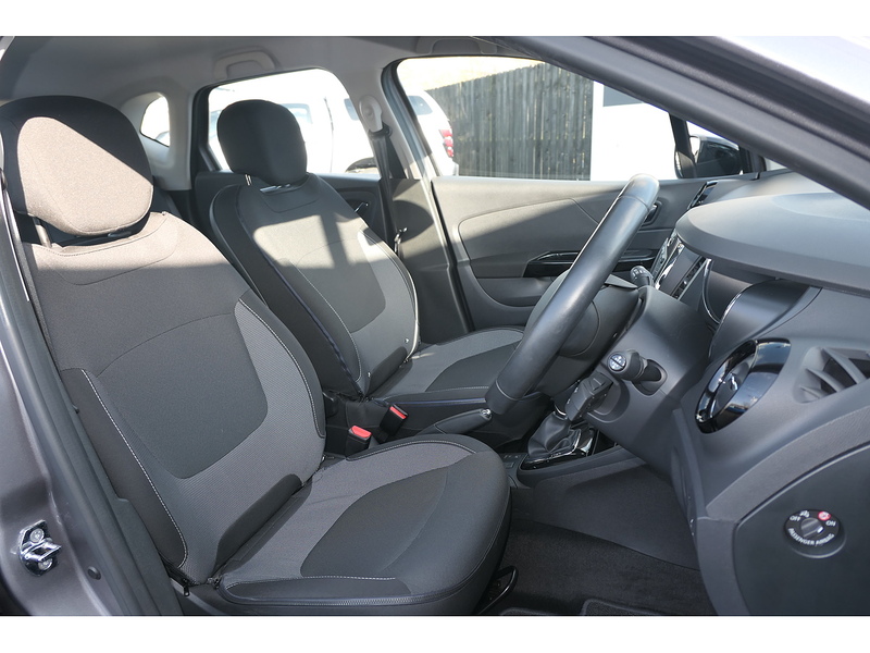 Renault 1.5 dCi ENERGY Dynamique Nav SUV 5dr Diesel Auto Euro 6 (s/s) (90 ps)