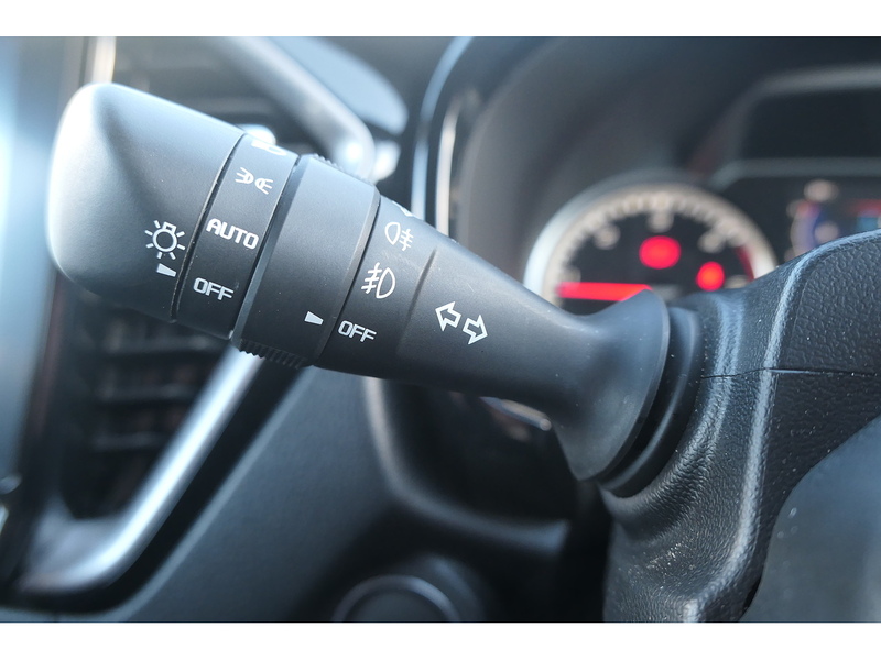 Isuzu 1.9 TD V-Cross Pickup Double Cab 4dr Diesel Manual 4WD Euro 6 (s/s) (164 ps)