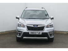 Subaru Forester i e-Boxer XE Premium 