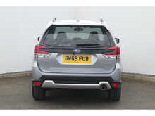 Subaru Forester i e-Boxer XE Premium 