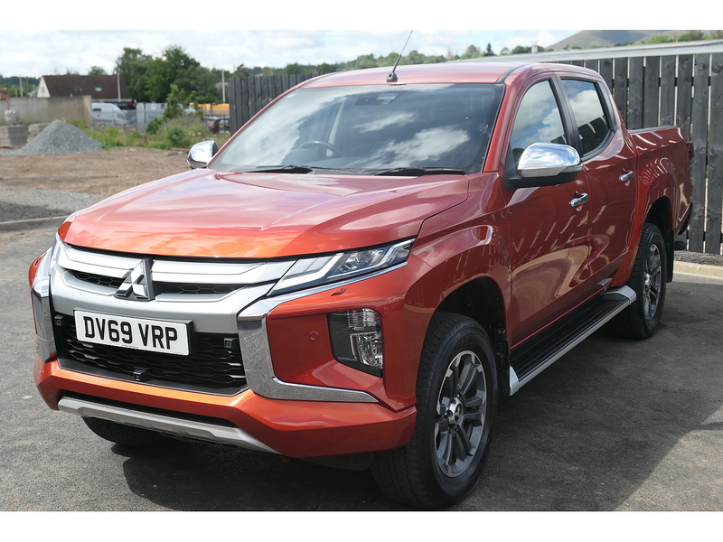 Mitsubishi 2.2 DI-D DC Barbarian X Pickup 4dr Diesel Auto 4WD Euro 6 (s/s) (150 ps)